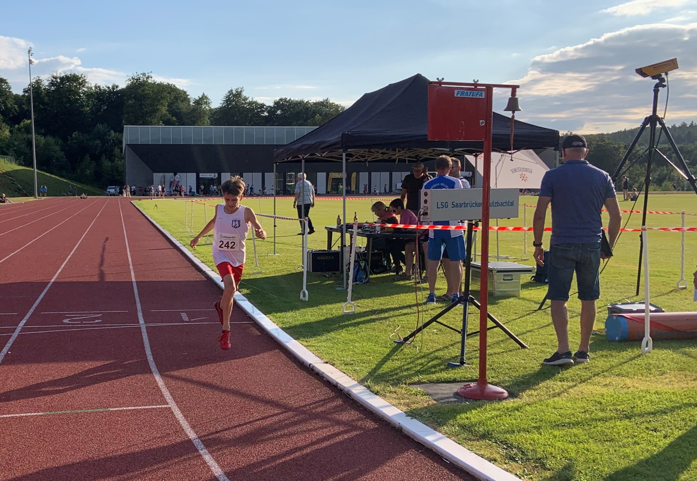 Philipp Bach stark über 800 m