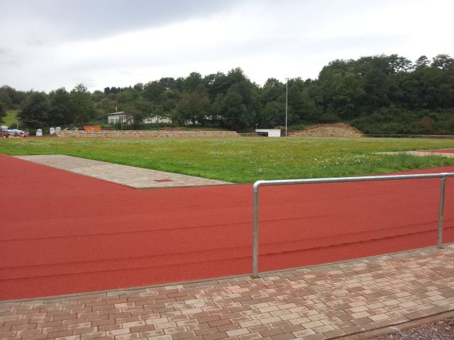 Blick vom Eingang ins Stadion